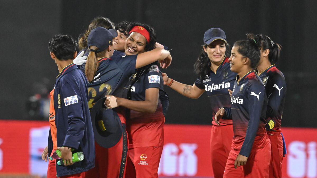 WPL 2024: RCBW 135/6 vs MIW 130/6 Eliminator Highlights; Royal Challengers Bangalore Women won by 5 runs